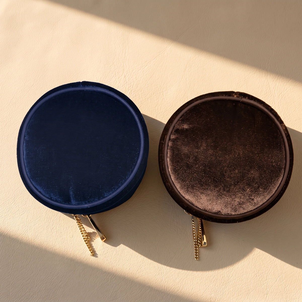 French Vintage Round Velvet Jewelry Box & Makeup Case | 2-in-1 Travel Pouch (3.5")